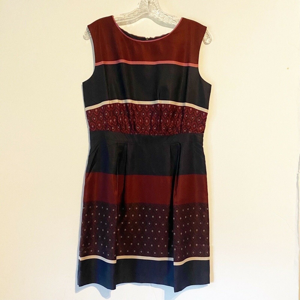 Ann Taylor Loft Sleeveless Sheath Dress Zip up back Black Burgundy Size 6